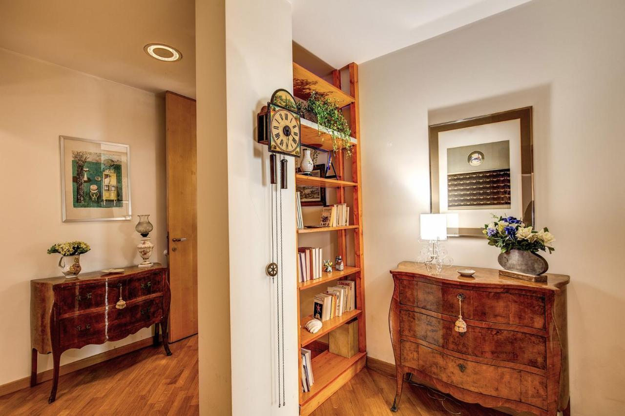 Terrazza Piccolomini: Elegant Apartment Stunning View Over Rome/St Peter'S Dome Kültér fotó