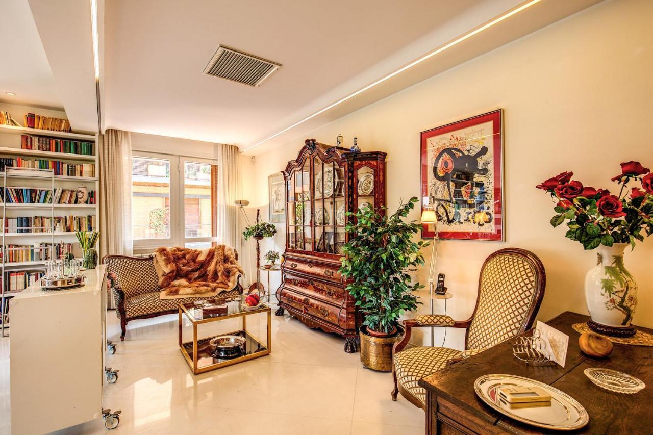 Terrazza Piccolomini: Elegant Apartment Stunning View Over Rome/St Peter'S Dome Kültér fotó