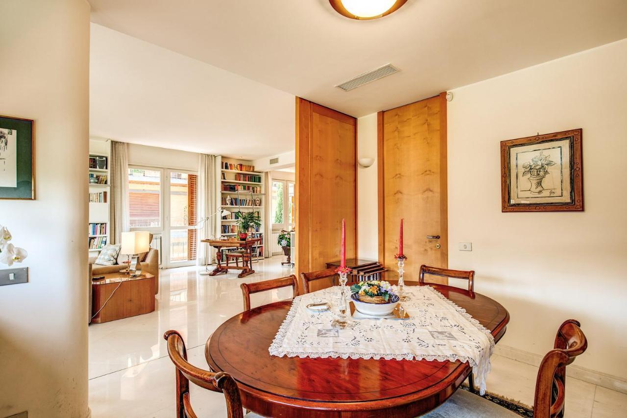 Terrazza Piccolomini: Elegant Apartment Stunning View Over Rome/St Peter'S Dome Kültér fotó