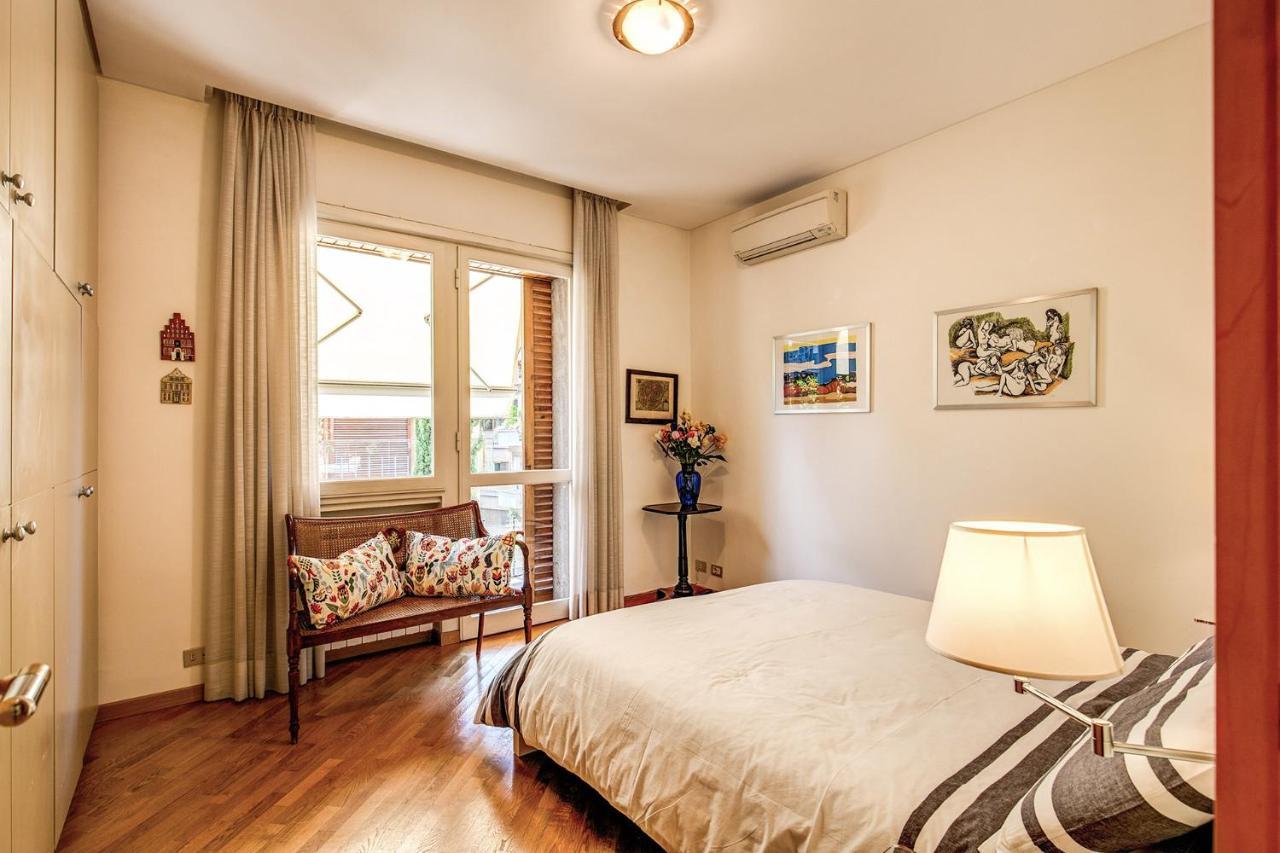 Terrazza Piccolomini: Elegant Apartment Stunning View Over Rome/St Peter'S Dome Kültér fotó