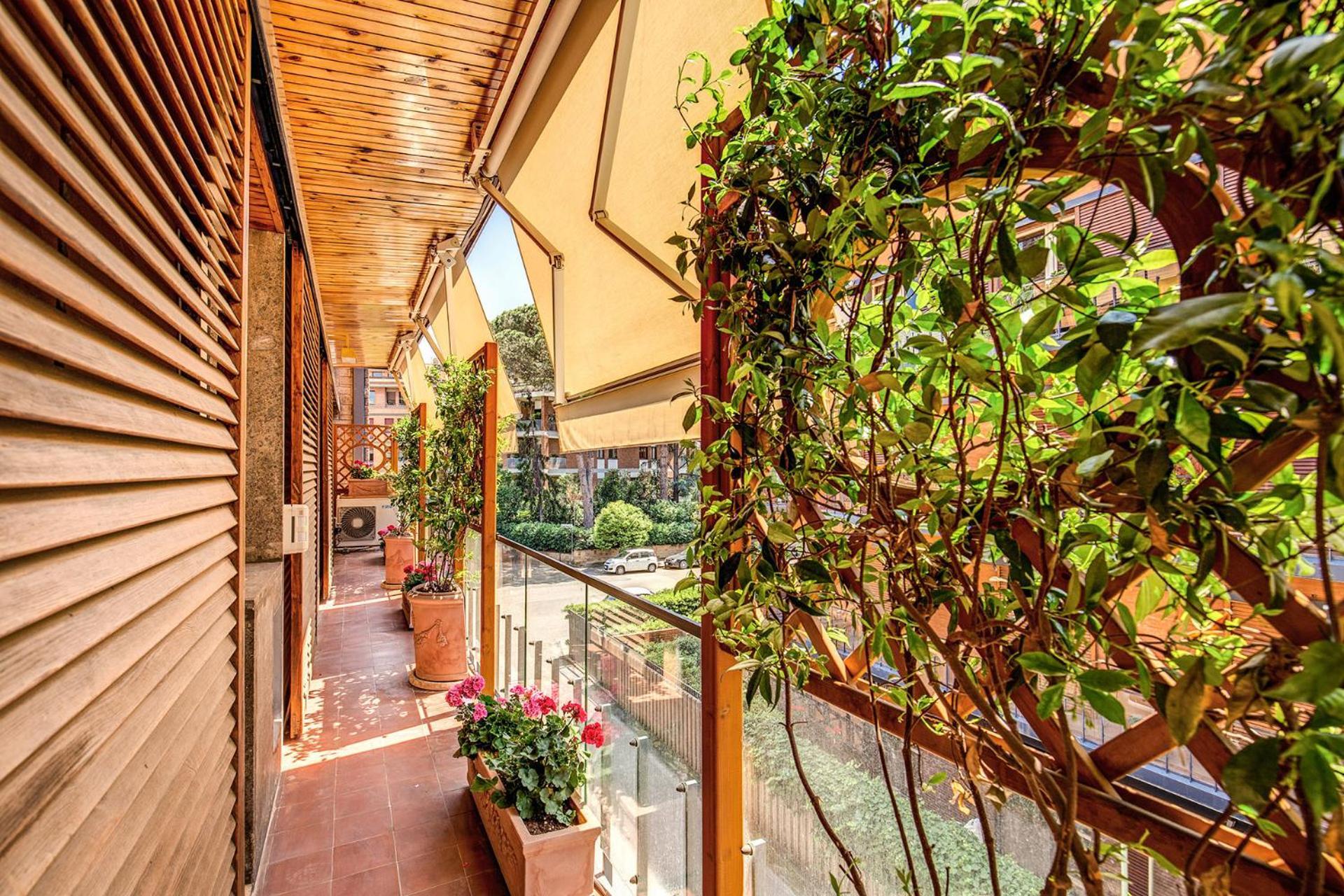 Terrazza Piccolomini: Elegant Apartment Stunning View Over Rome/St Peter'S Dome Kültér fotó